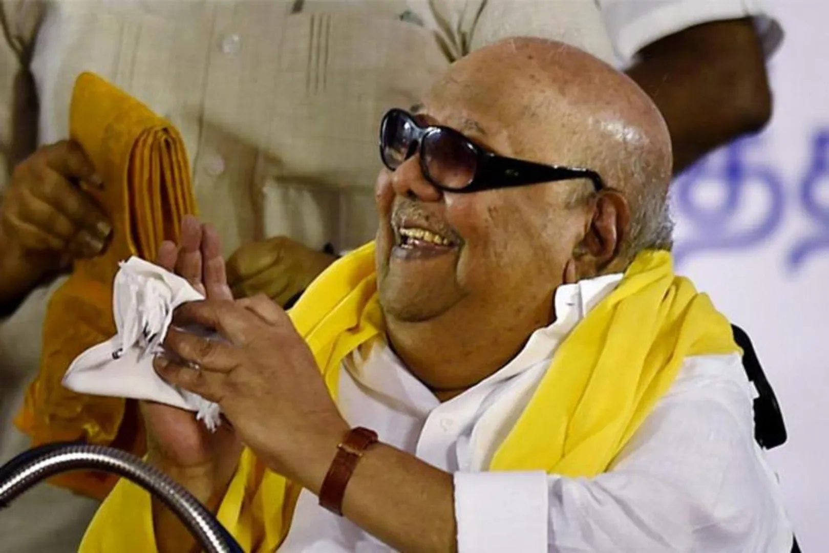 kalaignar smile